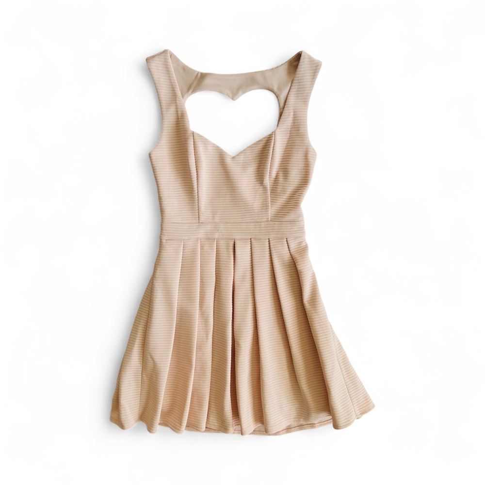 TOPSHOP Light Pink Dress with Heart Cut-Out Back 4P